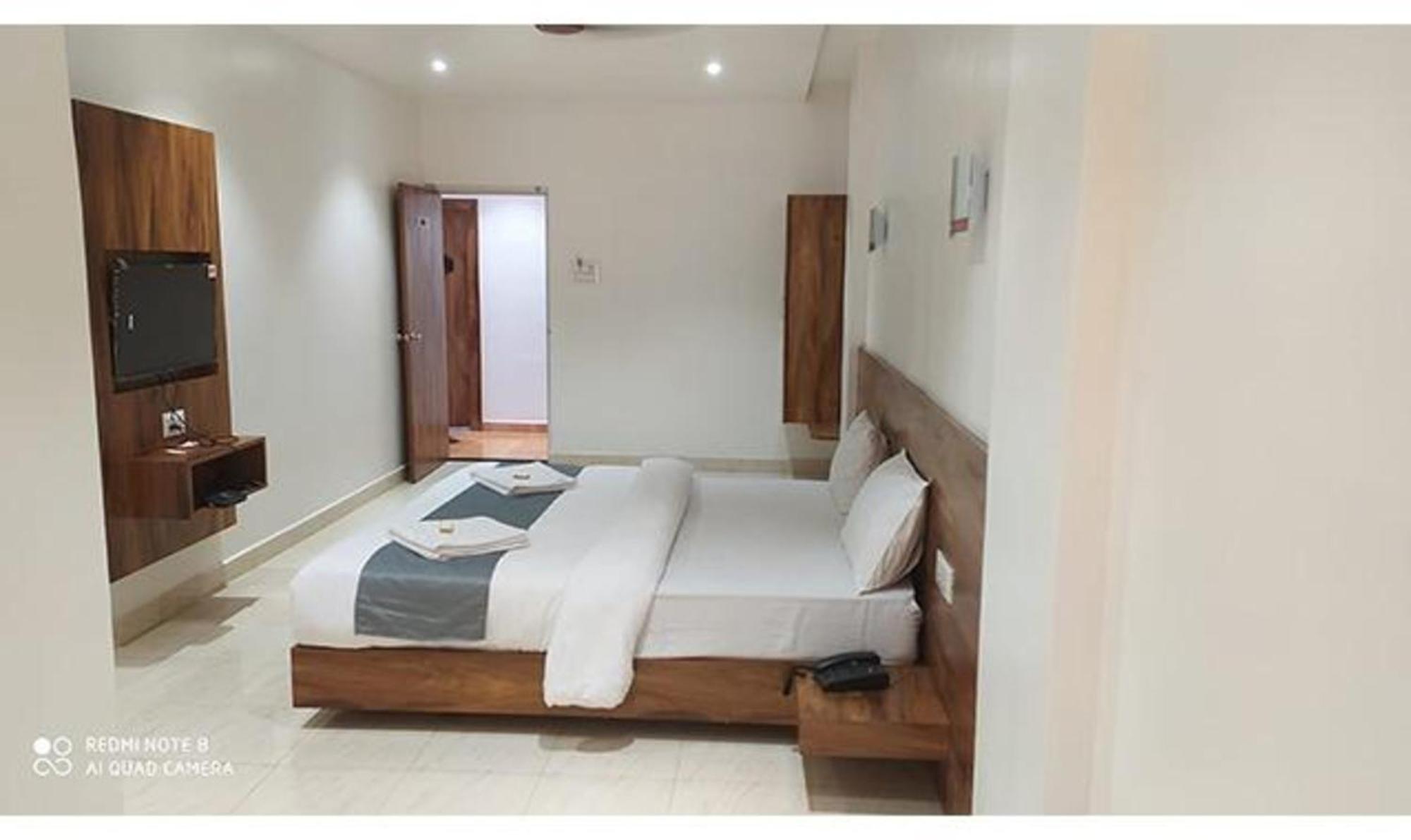 Fabhotel Omkar Pride Pune Exterior photo