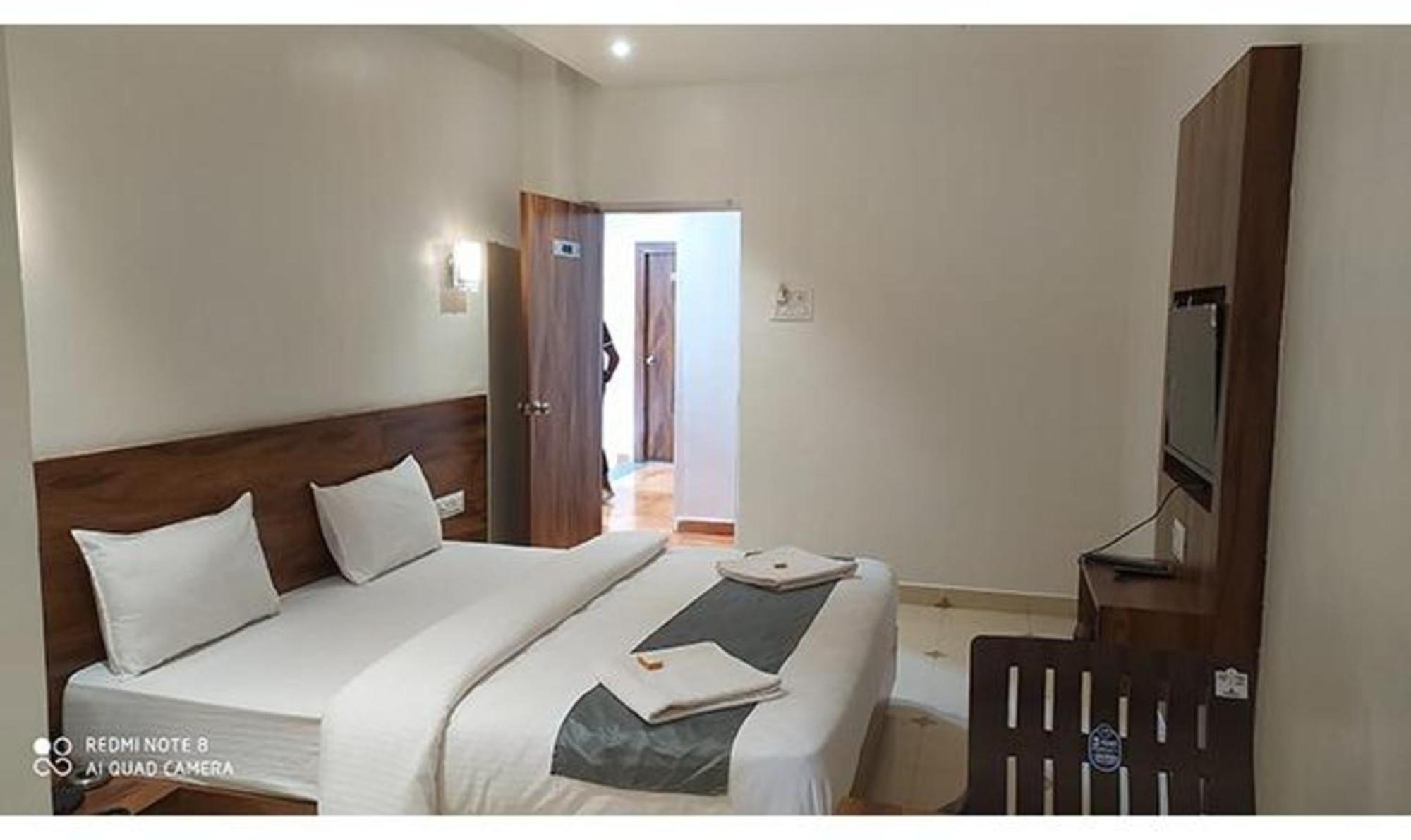 Fabhotel Omkar Pride Pune Exterior photo